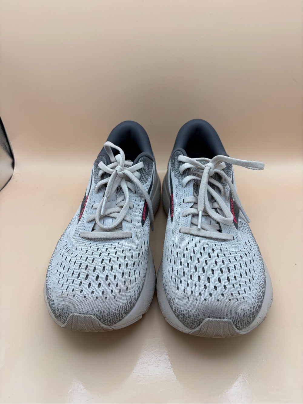 Brooks Ghost 16, Women’s Size 10 Gray Running Shoes - Picture 2 of 9